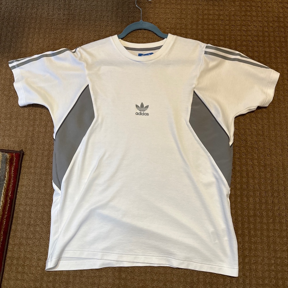 Adidas tee